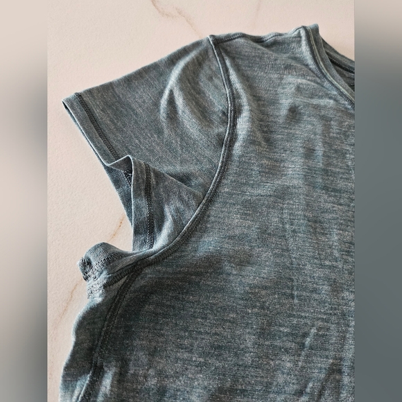 LULULEMON Another Mile Short Sleeve Running Shirt Green Size 10? - Picture 8 of 12